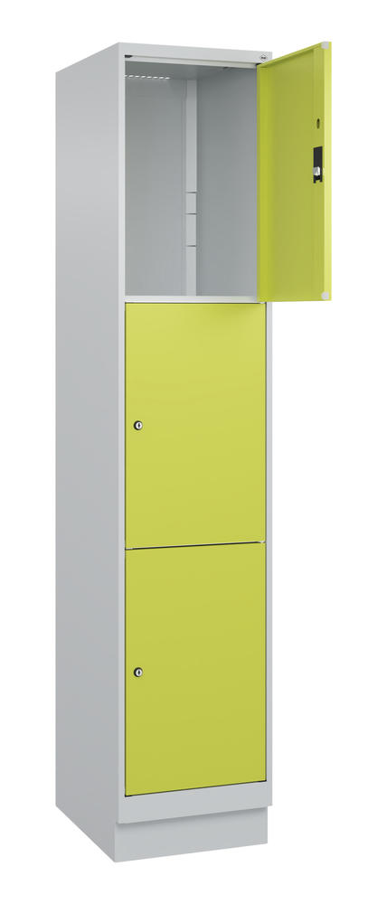 Schließfachschrank CLASSIC PLUS, mit Sockel | Clowngrün RAL 1108060 | mit Sockel | Lichtgrau RAL 7035 | 400 | 1 | 3