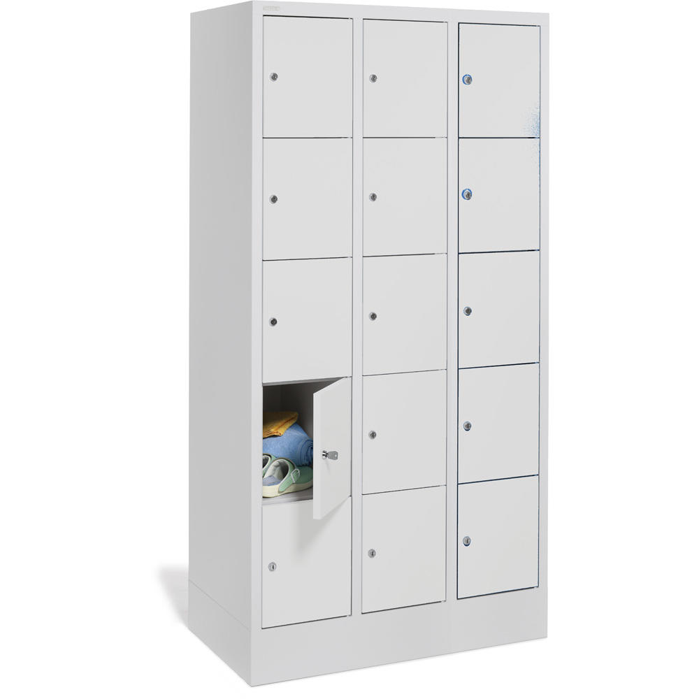 Schließfachschrank CLASSIC mit glatten Türen | Lichtgrau RAL 7035 | 300 | 3 | 15