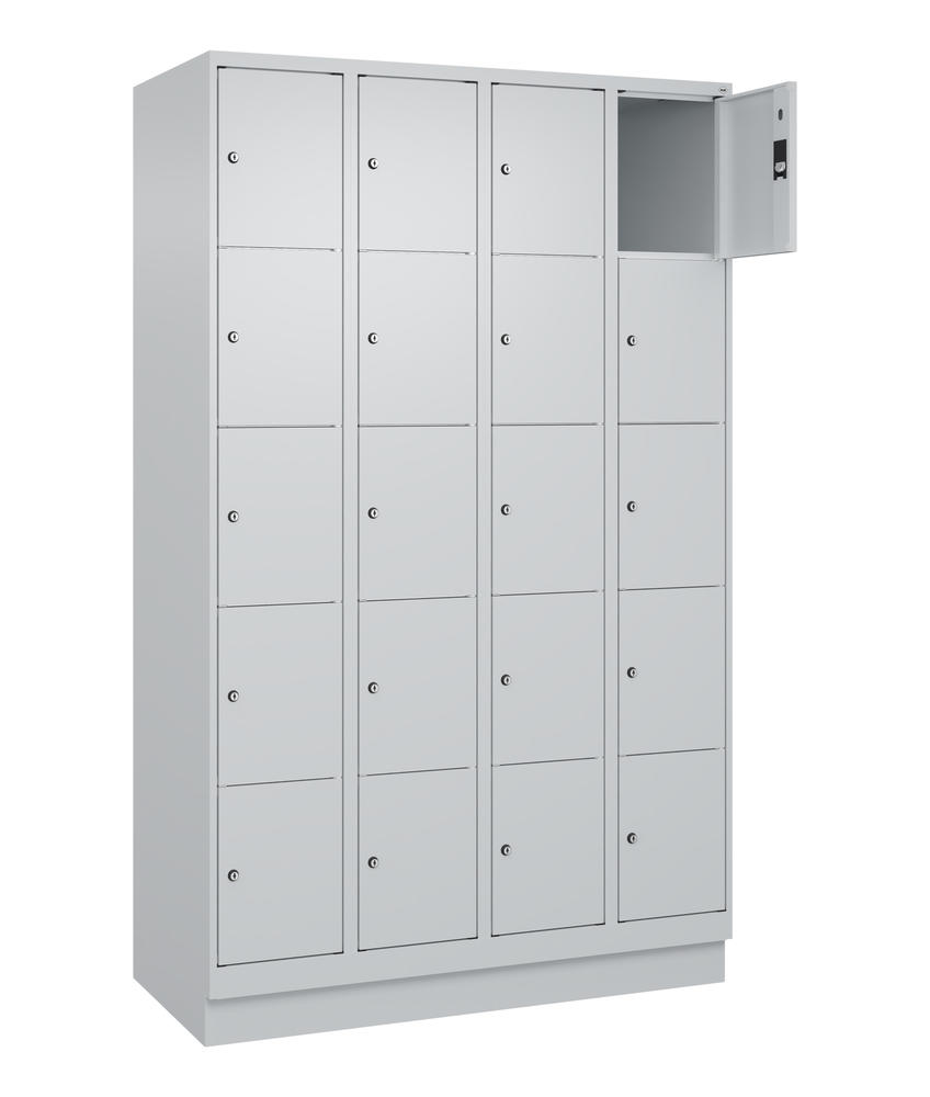 Schließfachschrank CLASSIC PLUS, mit Sockel | Lichtgrau RAL 7035 | mit Sockel | Lichtgrau RAL 7035 | 300 | 4 | 20