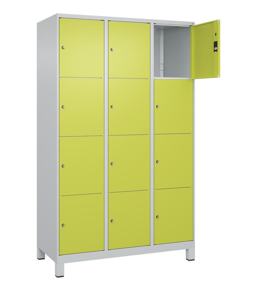 Schließfachschrank CLASSIC PLUS, mit Füßen | Clowngrün RAL 1108060 | mit Füßen | Lichtgrau RAL 7035 | 400 | 3 | 12