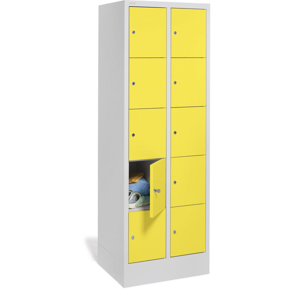 Schließfachschrank CLASSIC mit glatten Türen | Zinkgelb RAL 1018 | 300 | 2 | 10