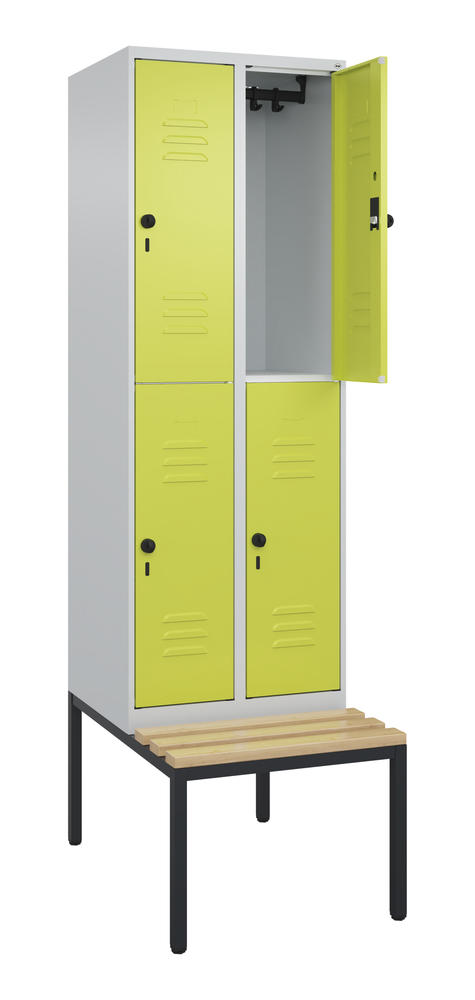 Doppelstöckiger Spind CLASSIC PLUS, mit Sitzbank | Clowngrün RAL 1108060 | mit untergebauter Sitzbank, Holzleisten | Lichtgrau RAL 7035 | 300 | 2