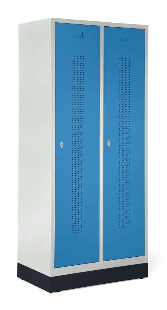 Garderobenspinde SYSTEM SP1 mit Sockel | Lichtblau RAL 5012 | mit Sockel | 400 | Drehriegelverschluss