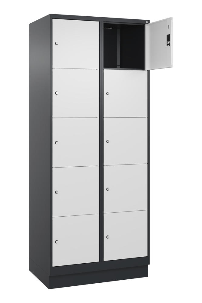Schließfachschrank CLASSIC PLUS, mit Sockel | Verkehrsweiß RAL 9016 | mit Sockel | Schwarzgrau RAL 7021 | 400 | 2 | 10