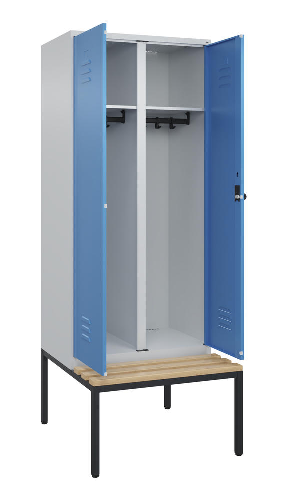 Arbeitsstättenspind CLASSIC PLUS, mit Sitzbank | Lichtblau RAL 5012 | mit untergebauter Sitzbank, Holzleisten | Lichtgrau RAL 7035 | 400 | 2