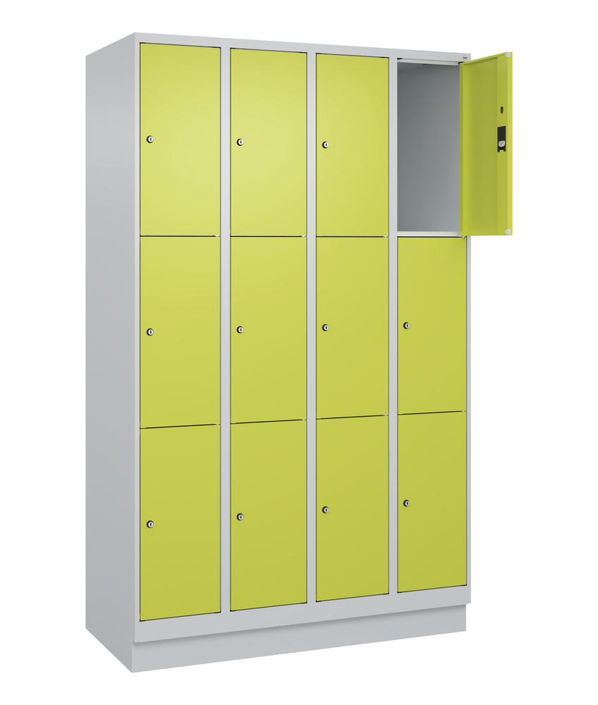 Schließfachschrank CLASSIC PLUS, mit Sockel | Clowngrün RAL 1108060 | mit Sockel | Lichtgrau RAL 7035 | 300 | 4 | 12