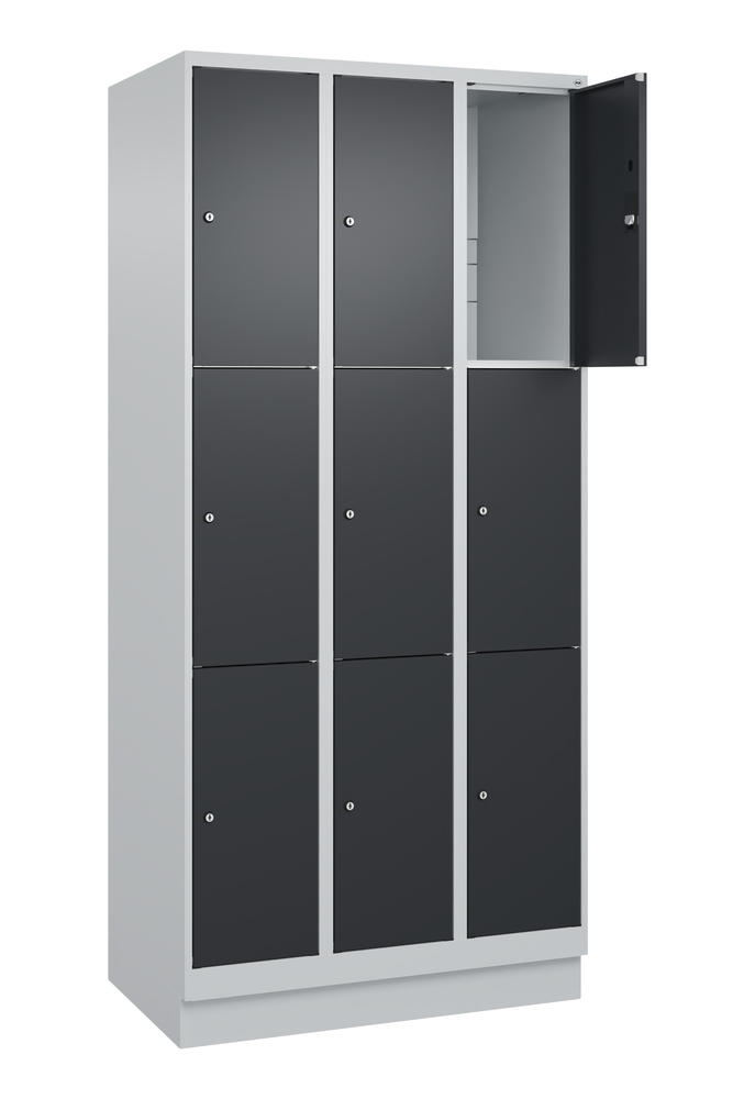 Schließfachschrank CLASSIC PLUS, mit Sockel | Schwarzgrau RAL 7021 | mit Sockel | Lichtgrau RAL 7035 | 300 | 3 | 9