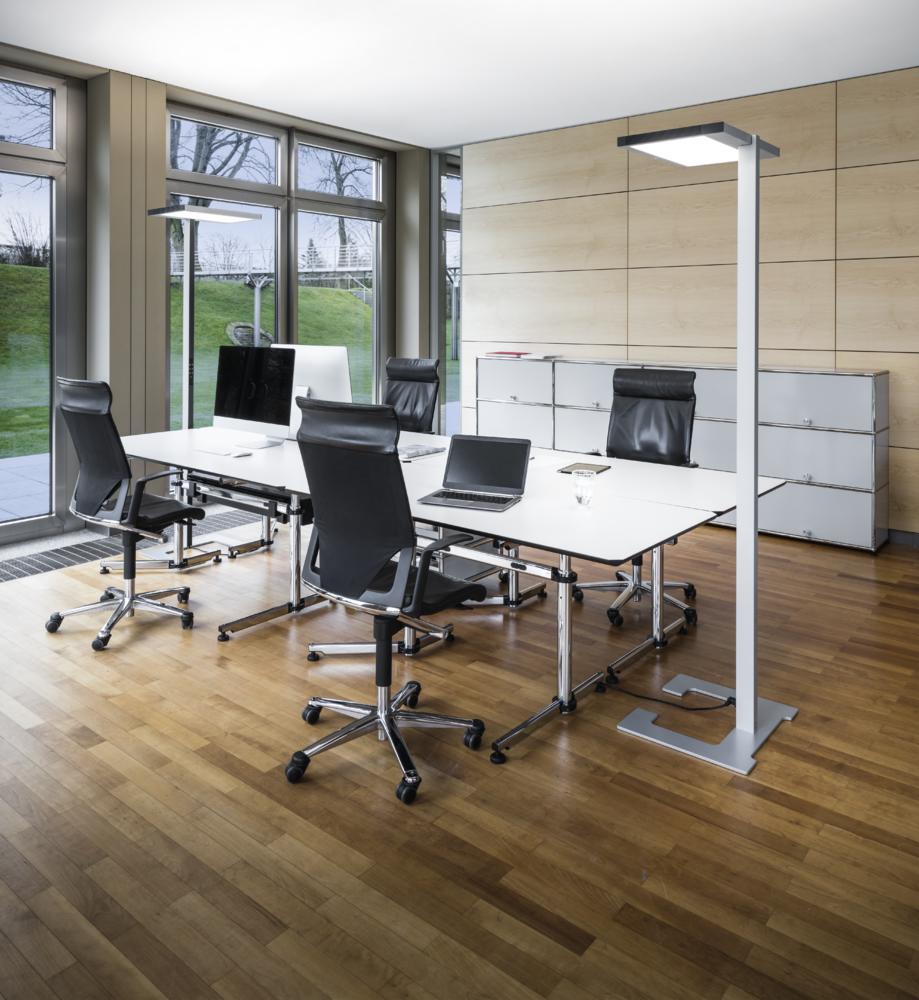 LED Stehleuchte aus Aluminium, schwarz | Schwarz