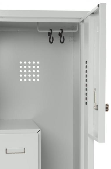 Z-Garderoben Stahlspind mit glatten Türen Lichtgrau RAL 7035 | 400 | 6 | Drehriegelverschluss